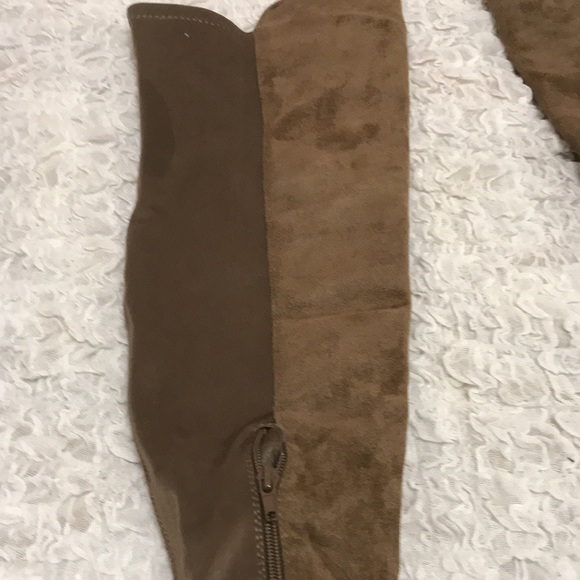 Charlotte Russe Ladies Above The Knee Suede Boots. Size 8 - Picture 6 of 10